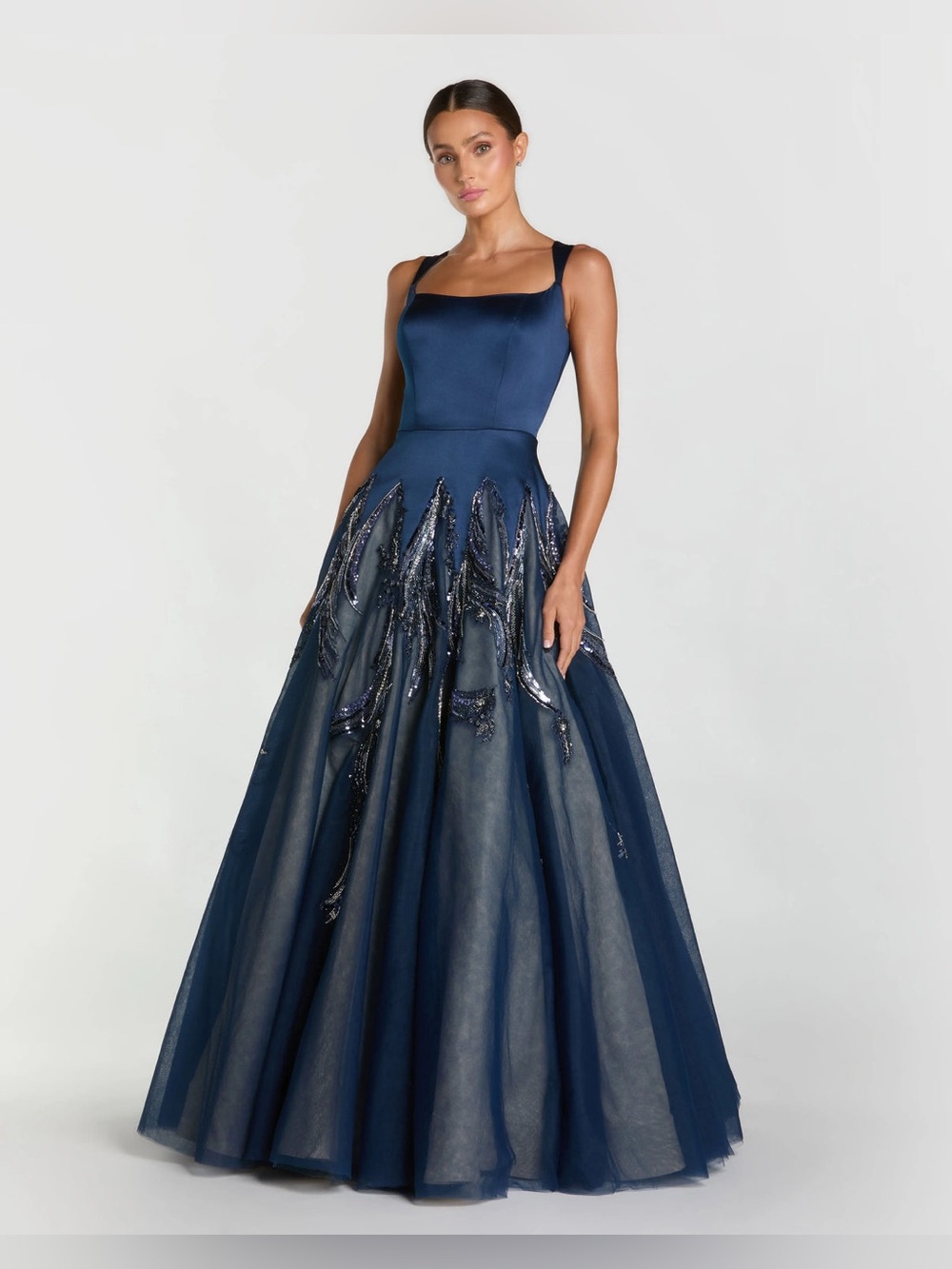 MAC DUGGAL
Navy Embellished Satin Ball Gown With Tulle Skirt Size 14 - Picture 6 of 9